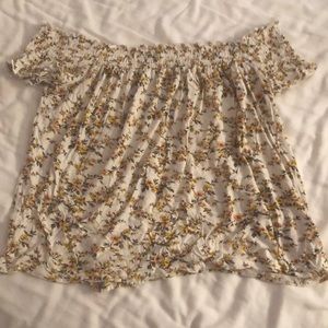 AMERICAN EAGLE flowered off the shoulder top